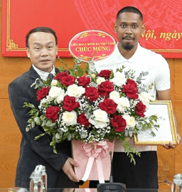 Cầu thủ Cao Pendant Quang Vinh nhập quốc tịch Việt Nam