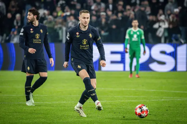 Italia hòa Hà Lan 2-2 trong trận đấu nghẹt thở cuối trận